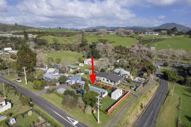 70 Victoria Street Waikino_2