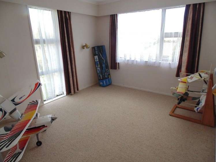 17 Lane Place Awapuni_21