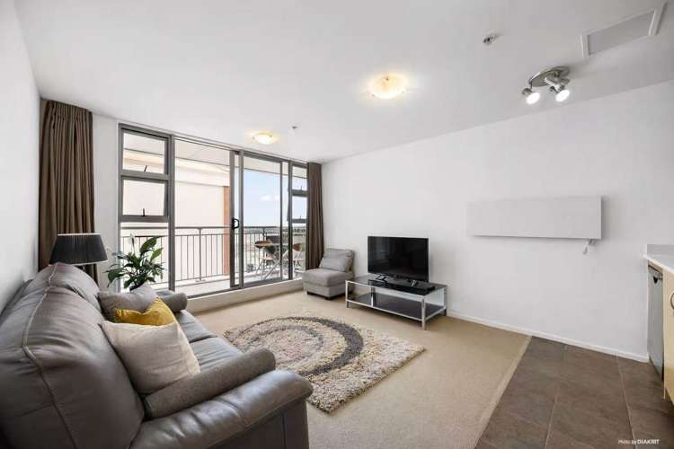 1404/1 Parliament Street_1