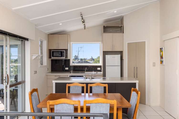 358 Ngatai Road Bellevue_26