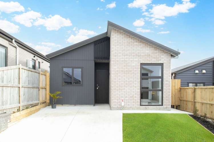 41 Puwha Street Massey_21
