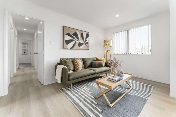 8 Halloran Place Massey_6