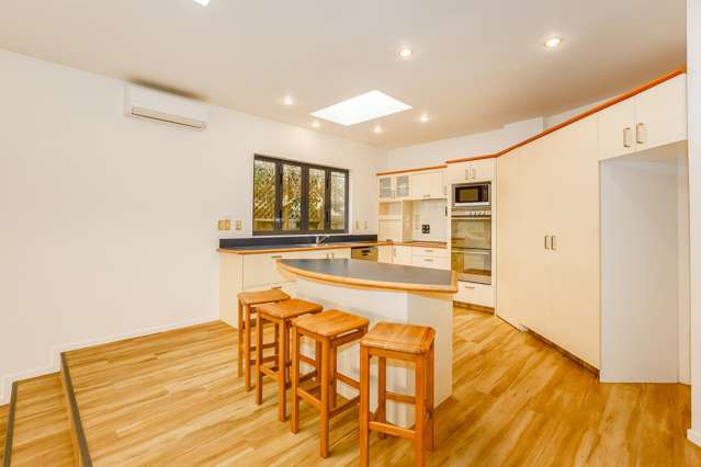 10 Signallers Grove Strathmore Park_3