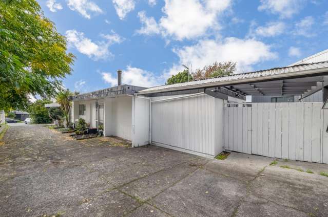 2/8 Wilbur Place Pakuranga Heights_1