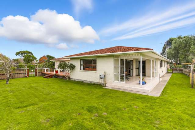 11 The Avenue Paraparaumu Beach_1