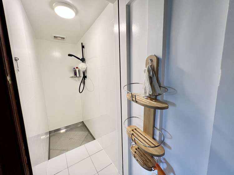 2 Grey Street Gladstone_13