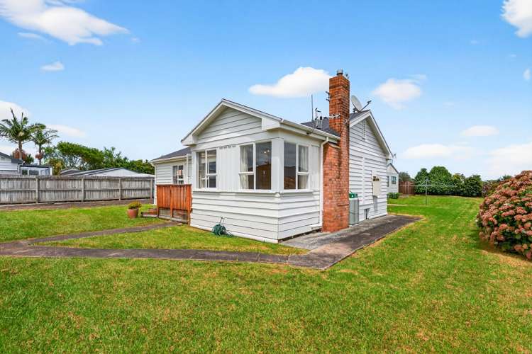 19 Buchanan Road Kingseat_21