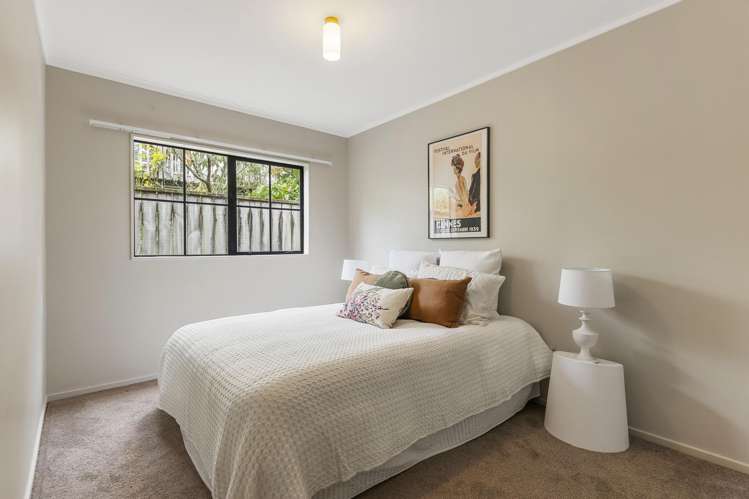 9a Dasent Street Karori Central_16