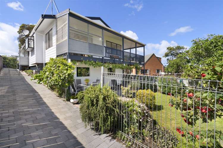 56 Saint Annes Crescent Wattle Downs_1