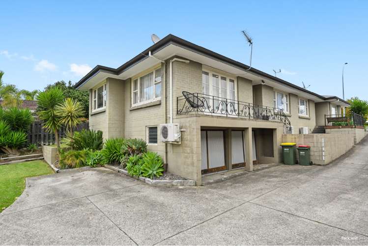 744 River Road Chartwell_15