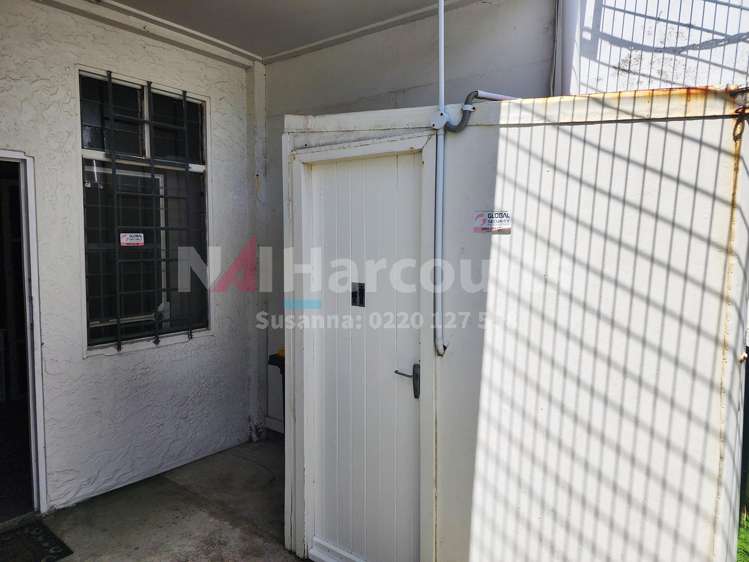 58 Commercial Road Helensville_13