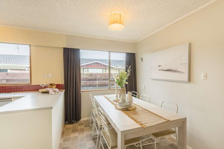 1/102 Hillcrest Road Raumati Beach_6