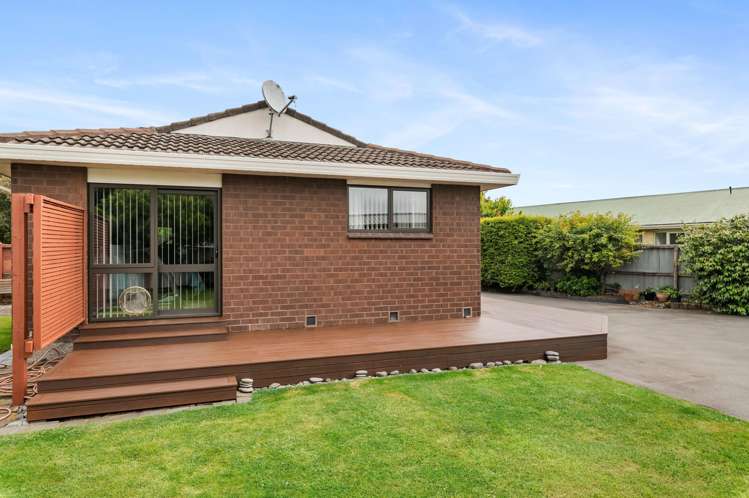 23 Momorangi Crescent Redwood_13