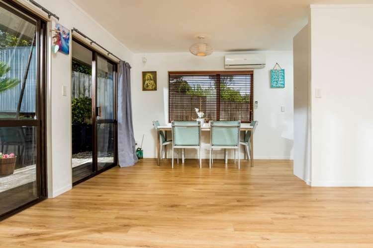 2/706 Beach Road Browns Bay_34
