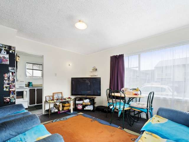 5/31 Campbell Terrace Petone_3