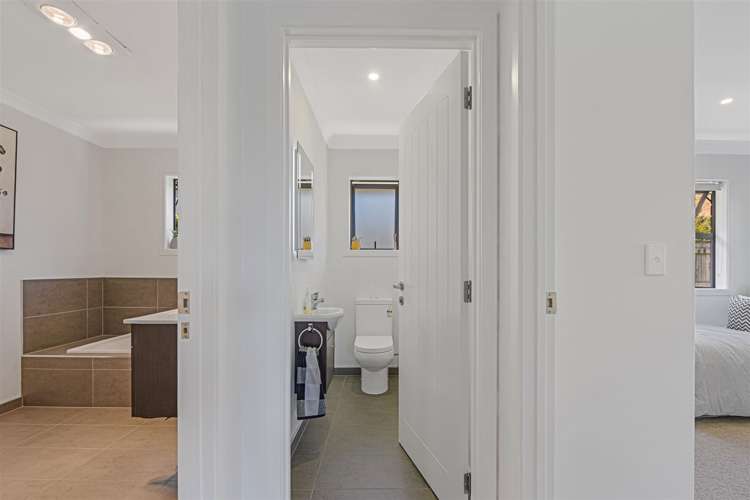 32 Sunningdale Drive Stoke_19