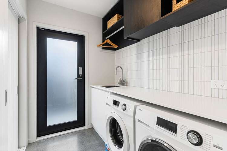 8 Benjamin Place Clevedon_17