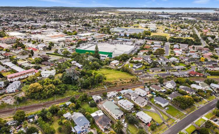 12 Tahi Terrace Glen Eden_19