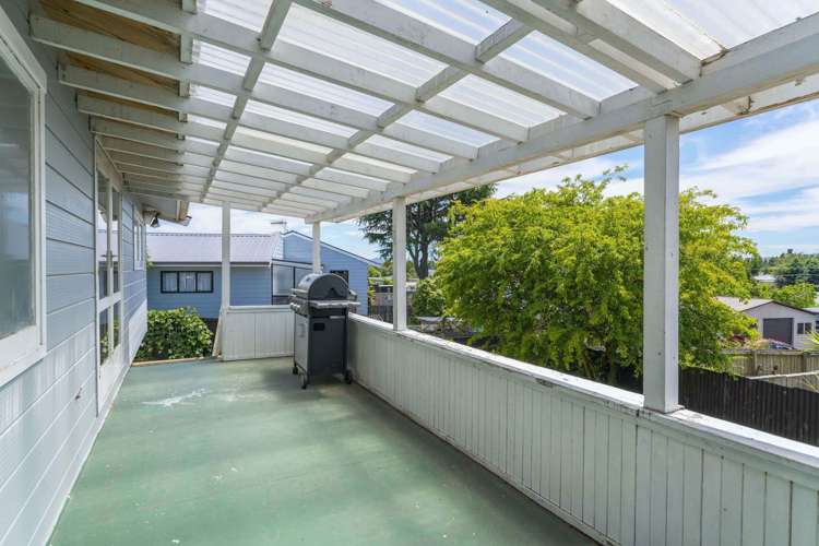 22 Hinemoa Avenue Taupo_18