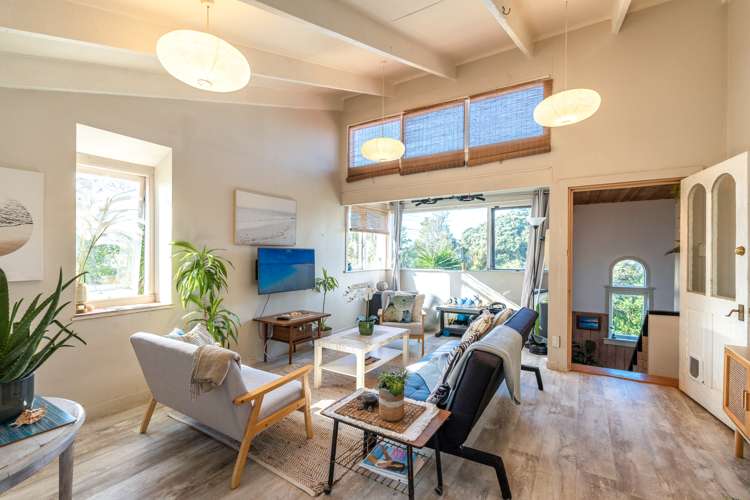 1 Ridge Road Oneroa_5