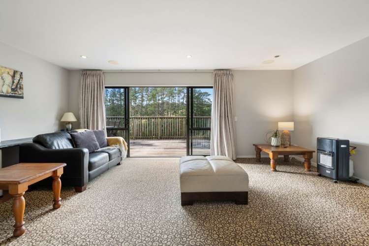 877 Weranui Road Wainui_10