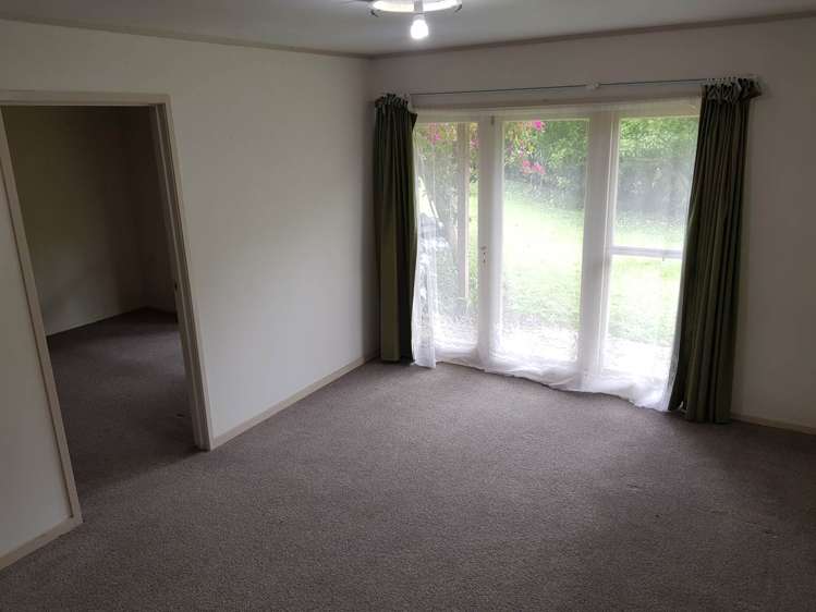 65 Tiroroa Avenue Te Atatu South_12