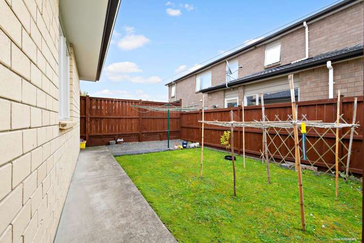 1 Sunshine Lane Flat Bush_15