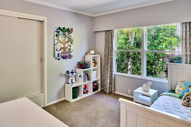 13 St Edmund Crescent Tawa_15