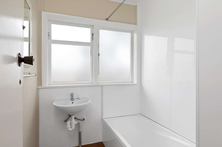 152 Hampshire Street and 1 Brockenhurst Street Aranui_16