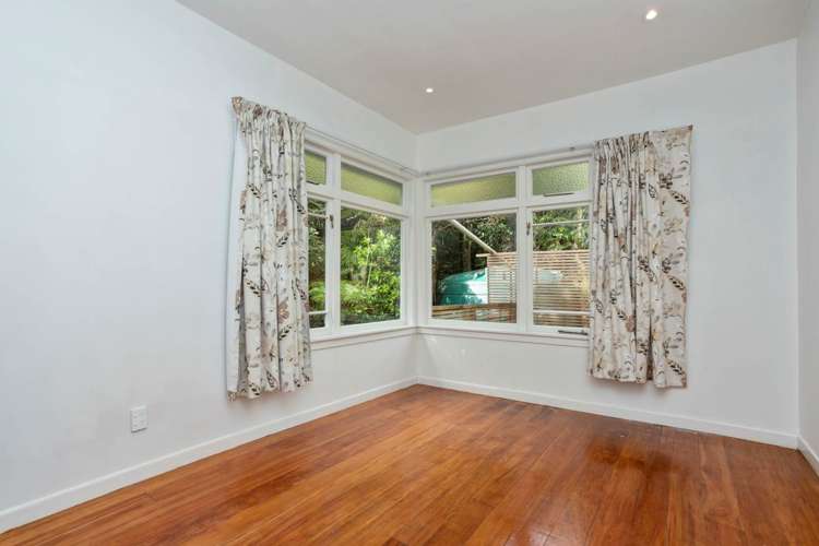 878 West Coast Road Waiatarua_4