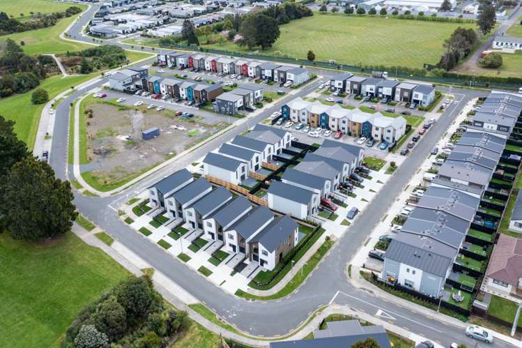 37 Paretaiuru Crescent Papakura_24