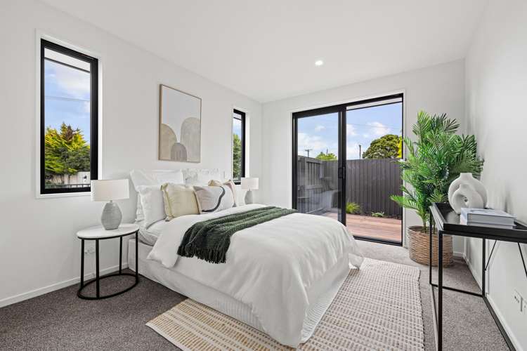 2/7 Cossar Street Burwood_7