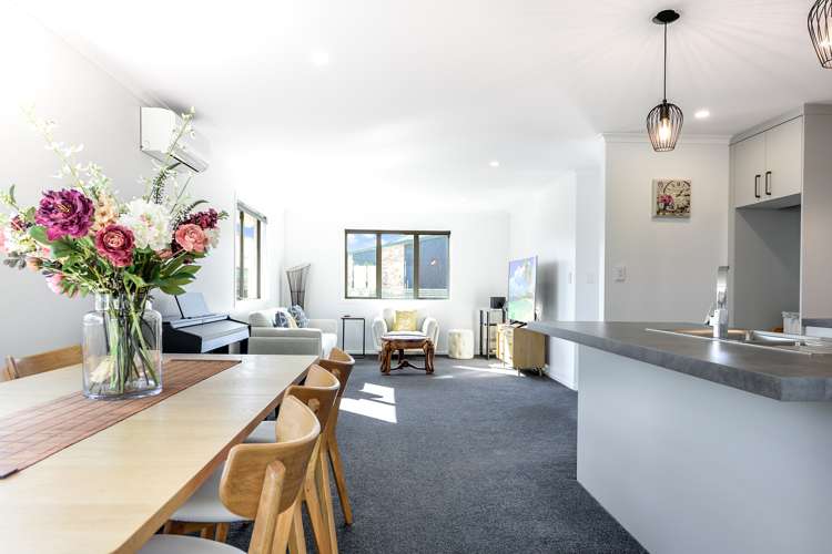 19 Maanihi Drive Rototuna North_10