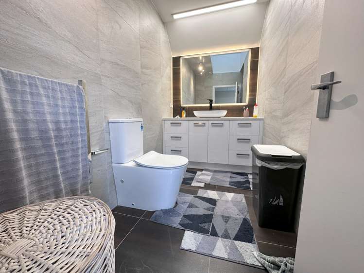 372 Redoubt Road Totara Park_15