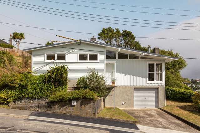 Paparangi Perfect – Location, Views and Sun