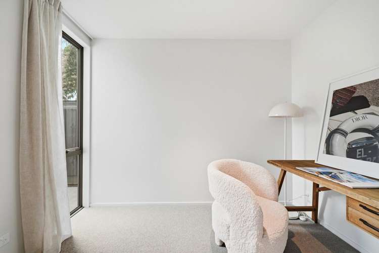 4/22 Clissold Street Merivale_8