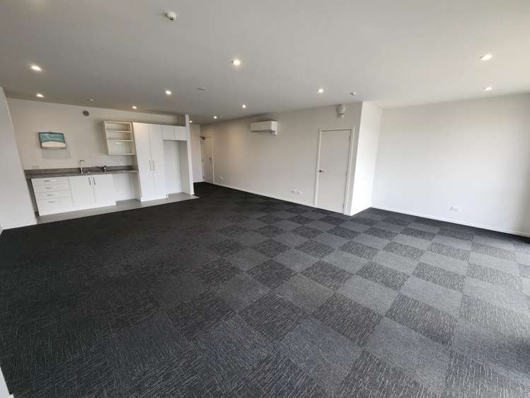 1/29 Clem Newby Te Rapa_3