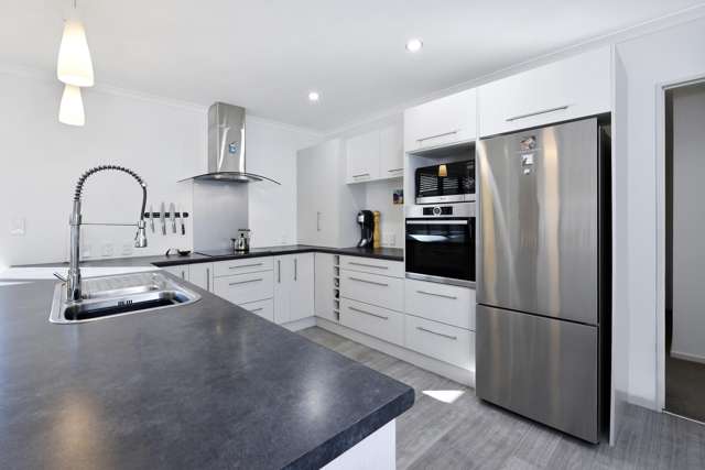 78 Washbourn Drive Richmond_2