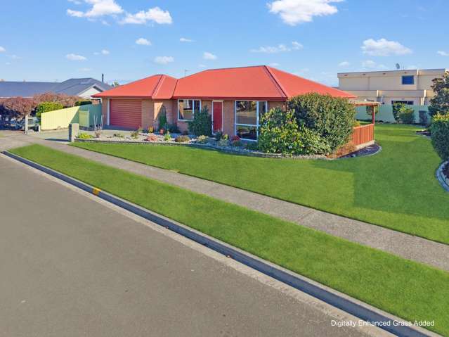 Spacious, Sunny & Immaculate