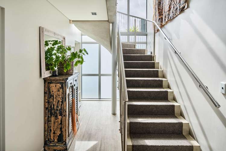 35 Endeavour Drive Whitby_16