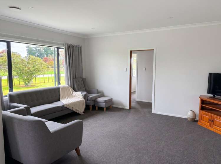 61 Hoggs Road 2896_3