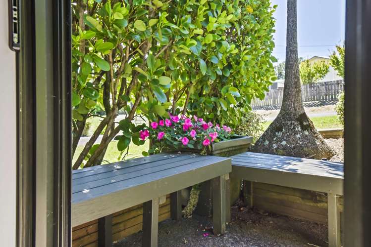 8 Jelas Road Red Beach_6