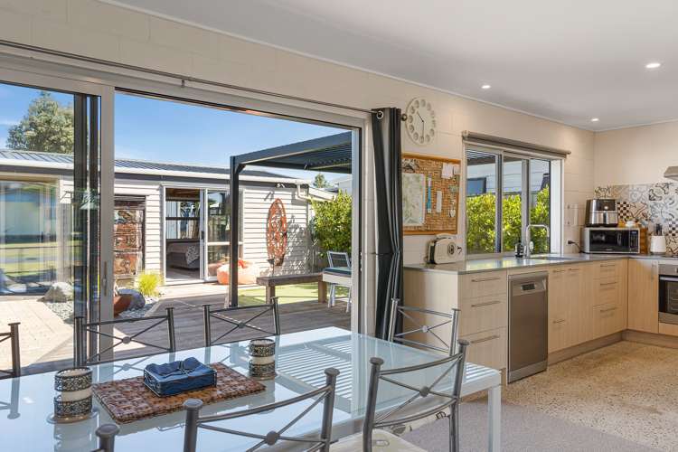 203a The Square Whangamata_8