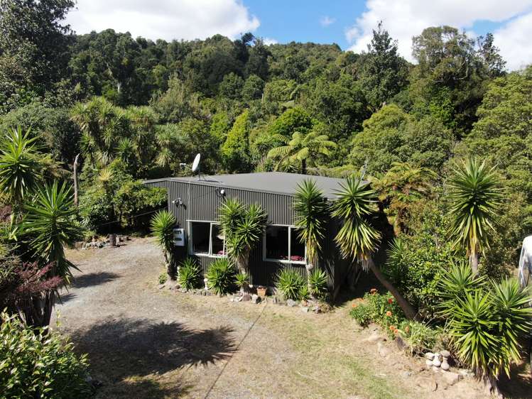 210A Goble Road Komata_36