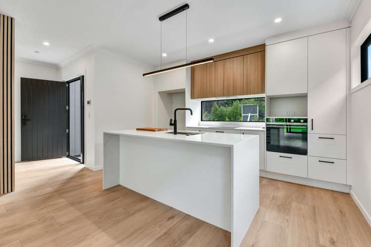 32 Ara Hills Drive Orewa_1