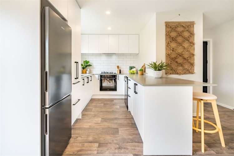 42b Moeraki Road Maoribank_1