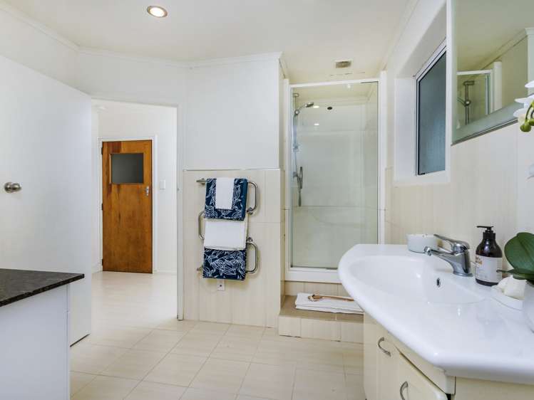 103 Sunrise Avenue Murrays Bay_20