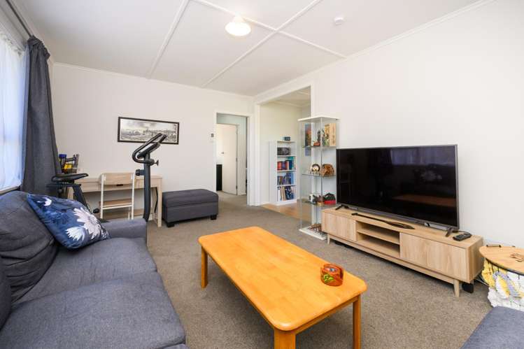 7 Tararua Terrace Cloverlea_3