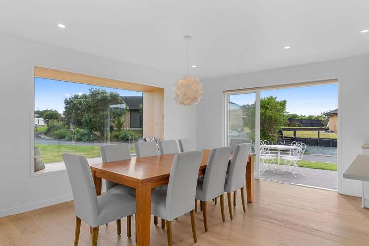 24 Waterman Drive Langs Beach_10