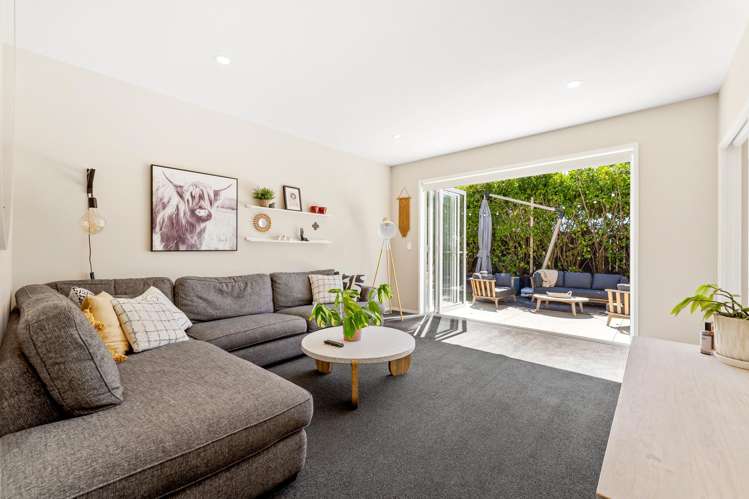 9 Tirohanga Crescent Stanmore Bay_8